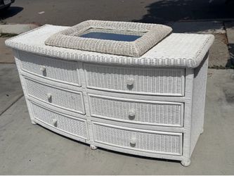 White Wicker 6-Drawer Dresser with Mirror