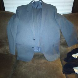 Nice Big Men's Dress Suit Size 40 R Won't Maybe 2 
