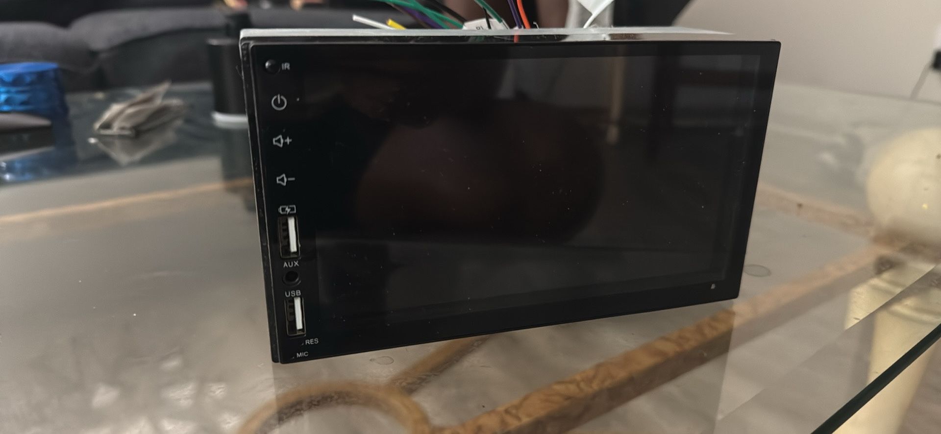 Apple Car Play And Speakerwire