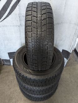 215/70r16 Toyo Observe GSI-5 studless winter snow tires