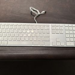 Apple Corded Extended Keyboard