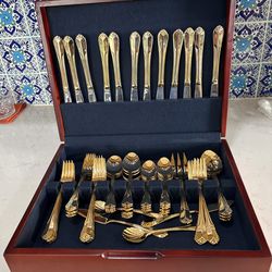 Hampton Silversmiths Gold‑Tone12‑Place Flatware Set — Wood Case,Complete