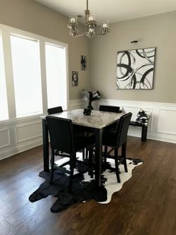 Dining Room Table 4 Sale