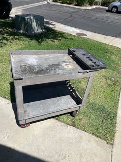 Rubbermaid cart