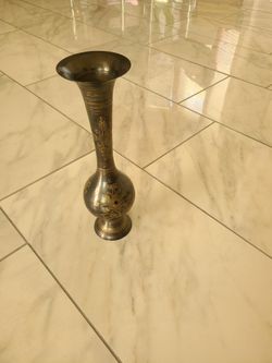 13 inch Elegant Vase
