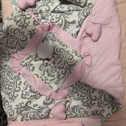 Crib Bedding 