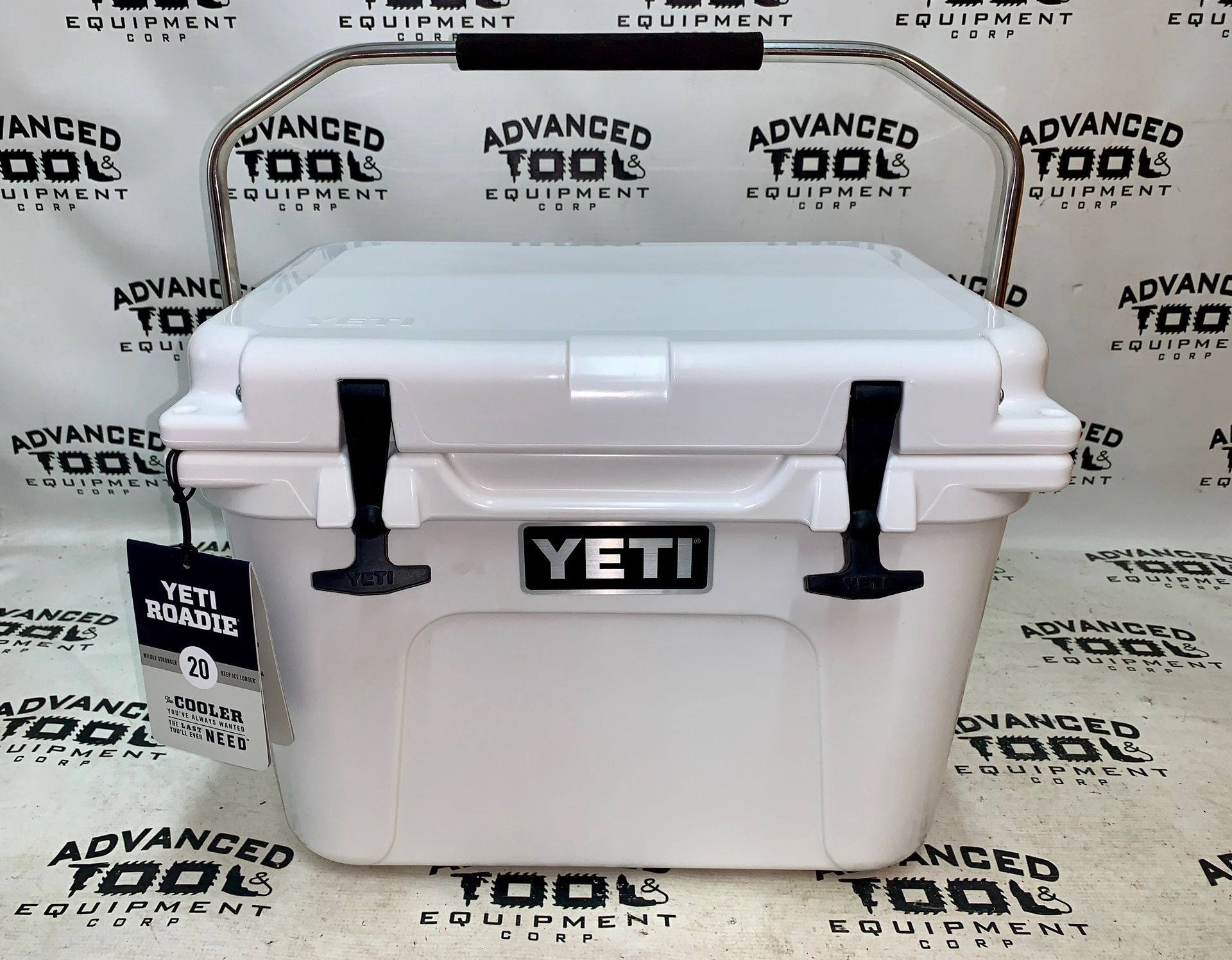 Brand New Yeti 20 Roadie Cooler