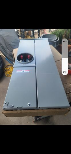 Siemans 200 amp panel bottom or top feed solar rated