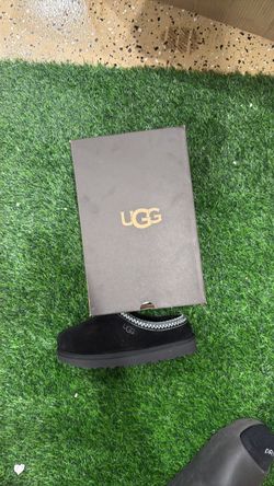 UGG TASMAN BLACK SIZES 8M & 9M