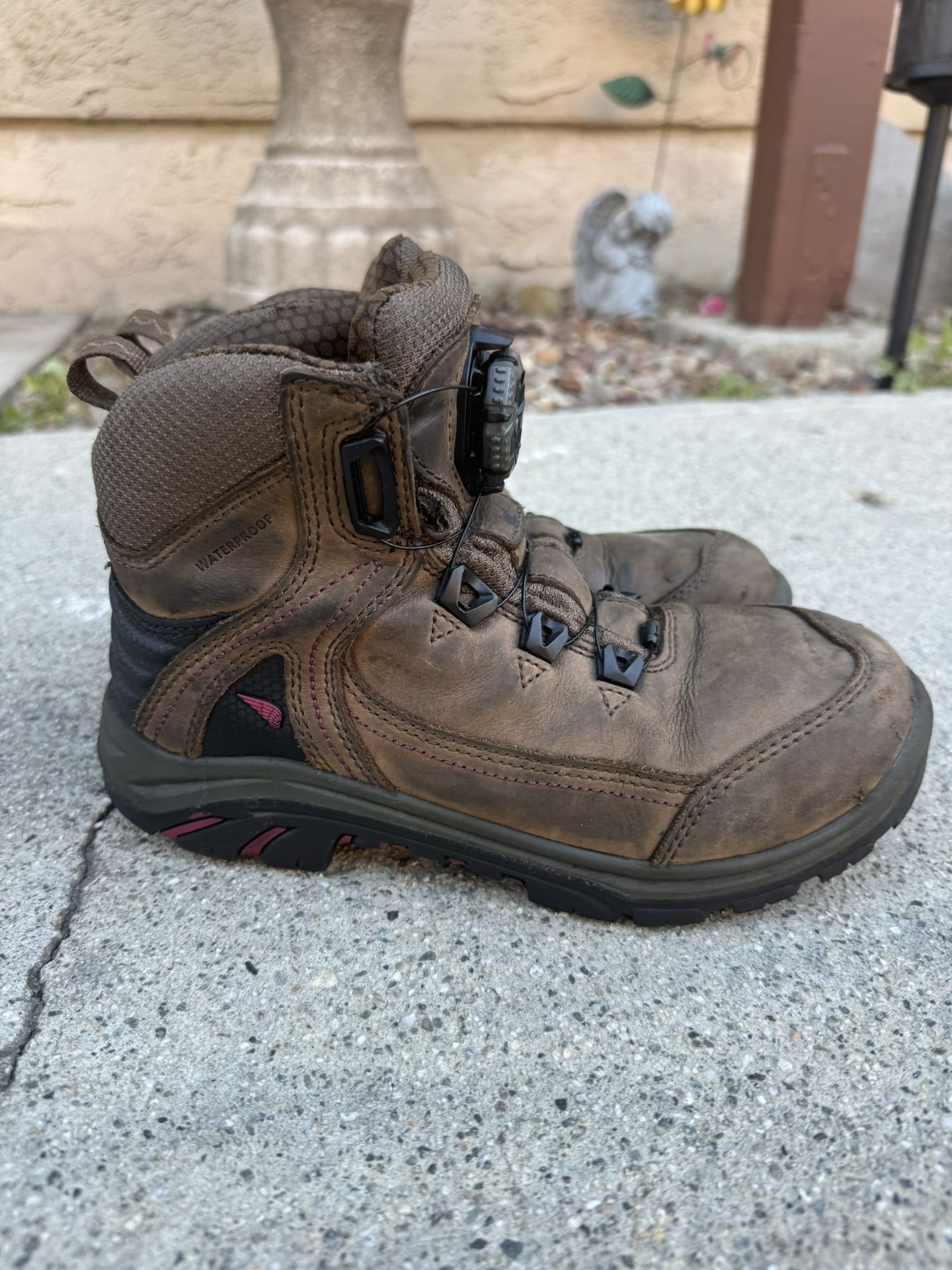 RED WING Tradeswoman BOA Fit Size 7 #2344 Safety Toe Waterproof Women's Work boots