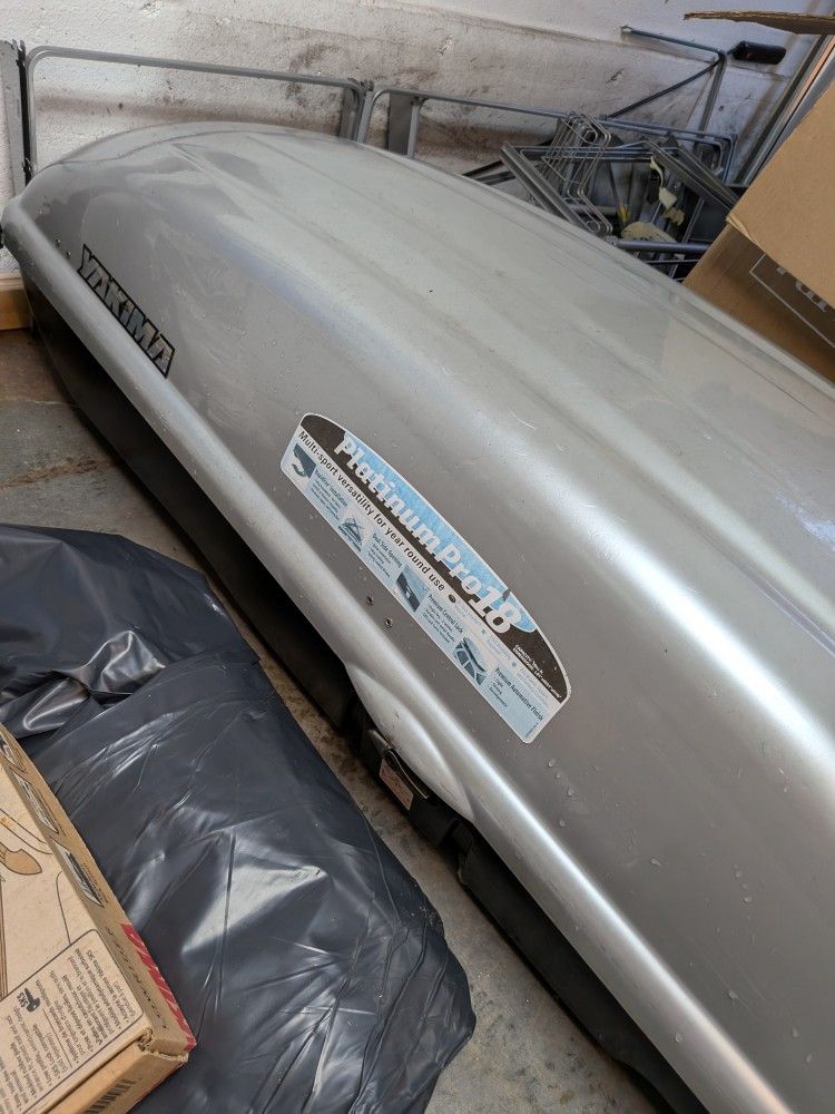 Yakima Platinum Pro 18 & LowRider Towers - Rooftop Cargo - 18cu Ft