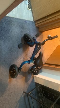 Blue pedal bike with bell