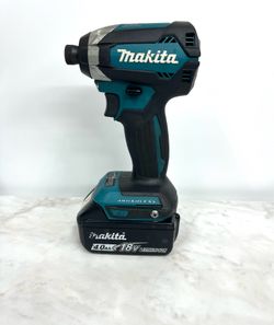 Makita XDT13 18V LXT impact driver— with battery — used