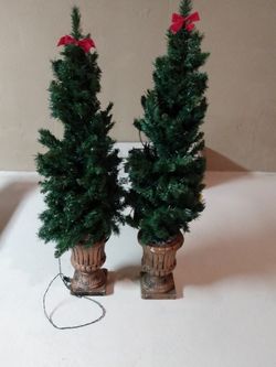 2 Mini Xmas Trees with Lites
