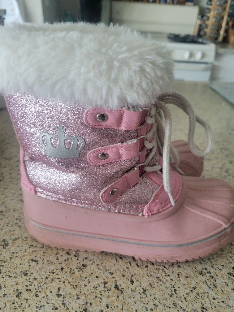 Excellent Condition Juicy Snow boots for girls. Size 13