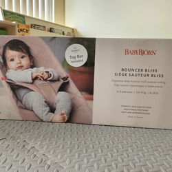 BabyBjorn Bouncer With Toy Bar Included