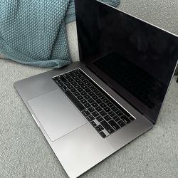 Apple MacBook Pro 16” | 9th Gen Intel i9 | Radeon Pro 5500M Graphics | 32gb DDR5 | 1TB SSD