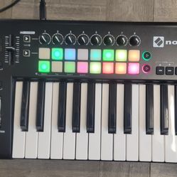 Novation Launchkey 25 Mk2 Midi Keyboard Controller