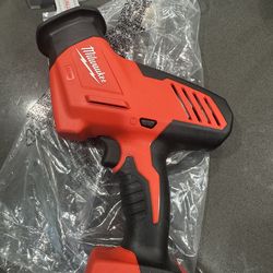 Milwaukee Hacksaw M18