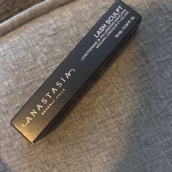 Anastasia Mascara 