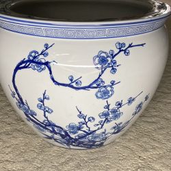 Asian Pot Planter Plant Excellent condition no cracks 11 Tall 14 Wide 