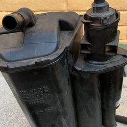 Mercedes Carbón Canister 