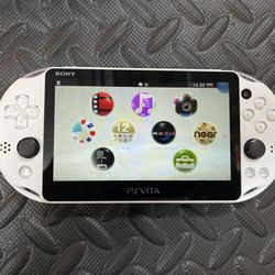 Sony PS Vita PCH-2000ZA22 1GB Handheld Console - Glacier