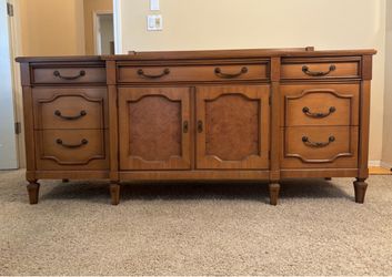 Gorgeous mid century dresser, console or credenza