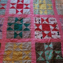 Beautiful  Vintage  Quilt 