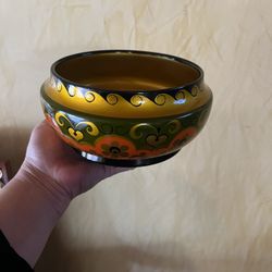Vintage Russian Khokhloma bowl. Lacquer, berries. gold. handpainted. black red gold. USSR Soviet vintage. ÃŽ