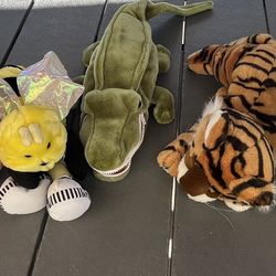 5 Stuffed Animal Puppets