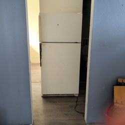 Free Working Fridge