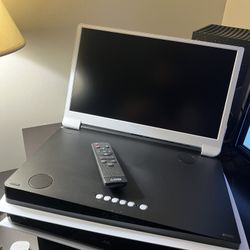 Playstation 5 + Screen + Accessories