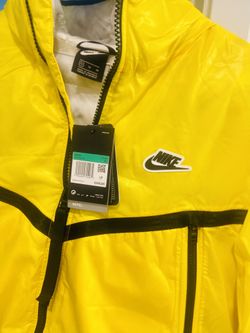 NWT Men’s Nike Sportswear Windrunner Repel Jacket Size XL