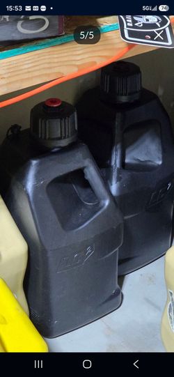 5 gallon gas jugs