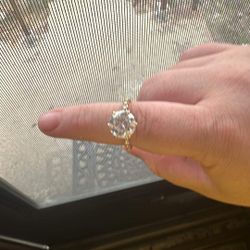 moissanite engagement ring 18k gold 