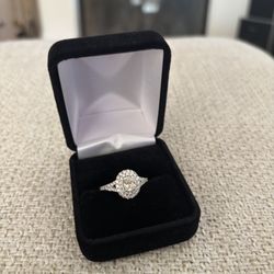 Diamond wedding ring