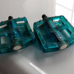 BMX, Fixie, Cruiser Blue Pedals