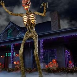 12 Foot Skelton Animated