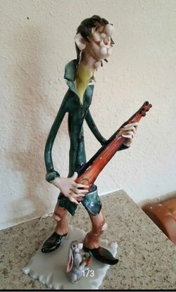 gitarist figurine