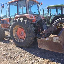 08 kubota 4x4 w gannon 