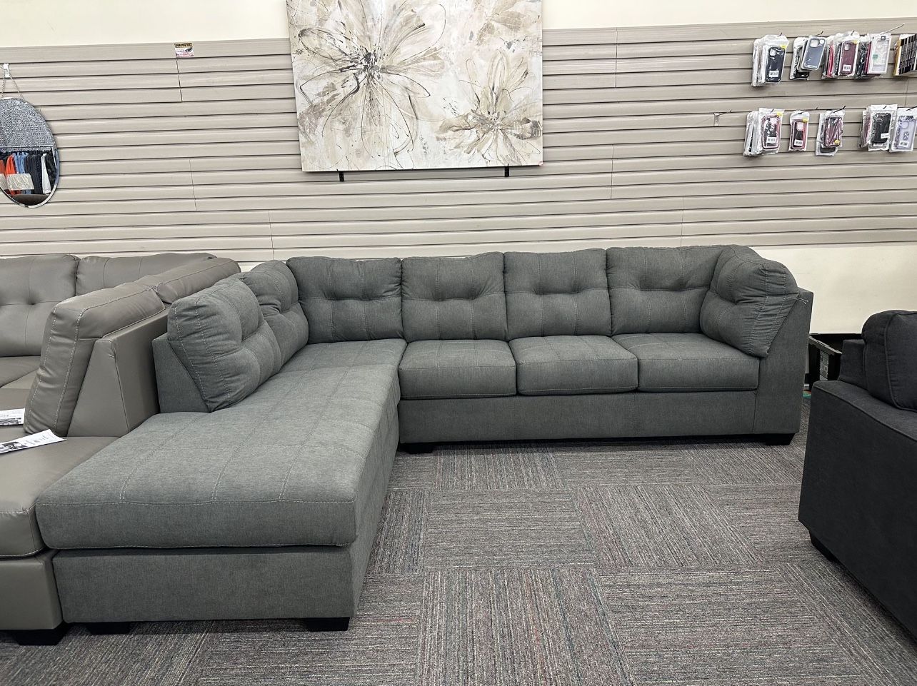 Ashley Maier 2-piece Sectional With Chaise