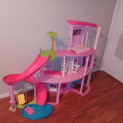Barbie Dream House 