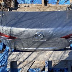 Mazda 3 ( Tailgate / Trunk Lid )