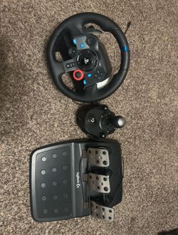 Logitech G29 Racing Wheel + Pedals + Driving Force Shifter
