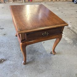 Vintage Queen Anne Wood End Table with Drawer – Solid Wood