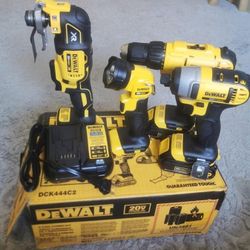 DEWALT 20V MAX* Cordless Drill Combo Kit , 4-Tool (DCK444C2)