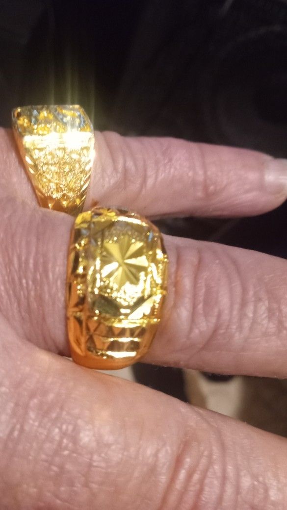 23k Plated Gold Ring 9 Or10 Sz.