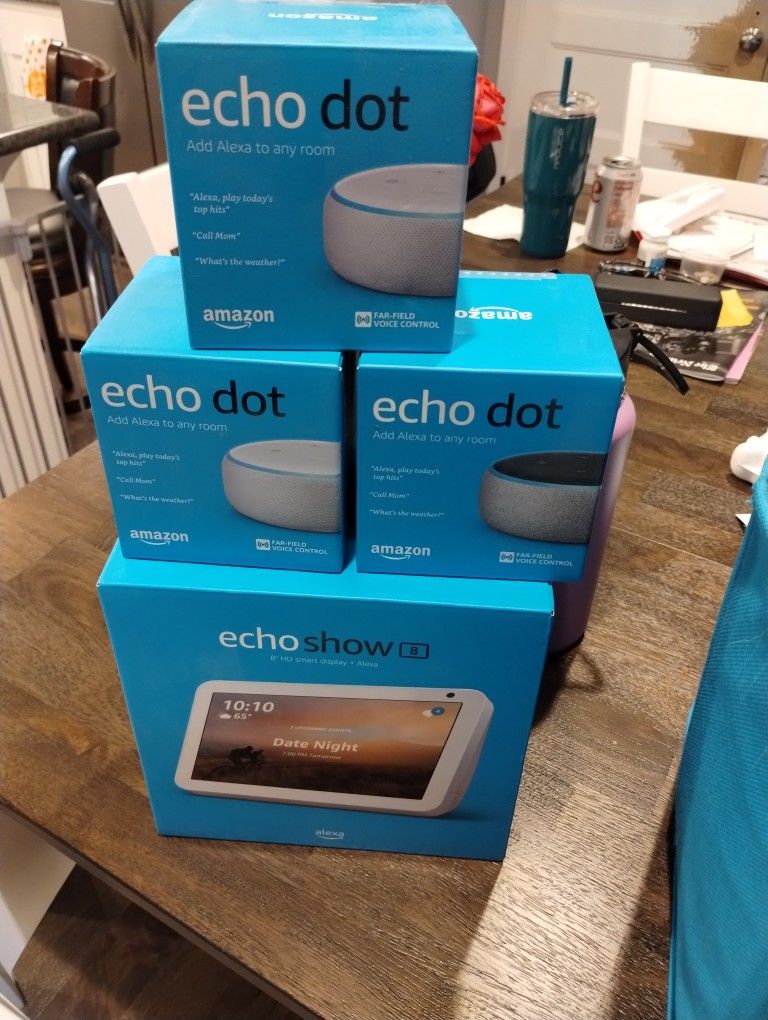 Echo Show 8 & 3 Dots Plus Extras
