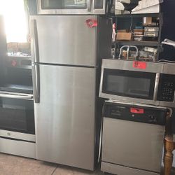 Red Tag Special Stainless Steel Appliances 